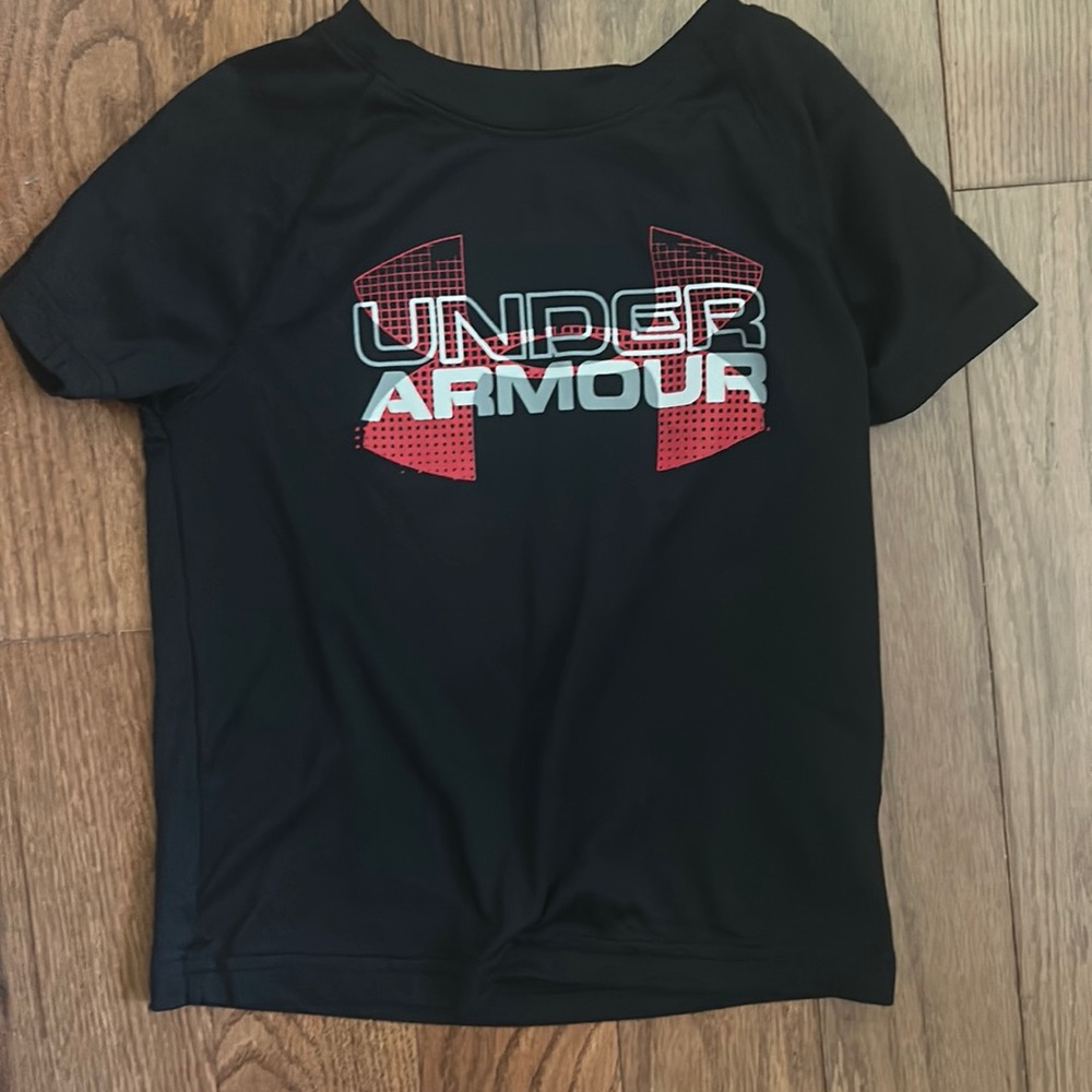 Under armour size 4